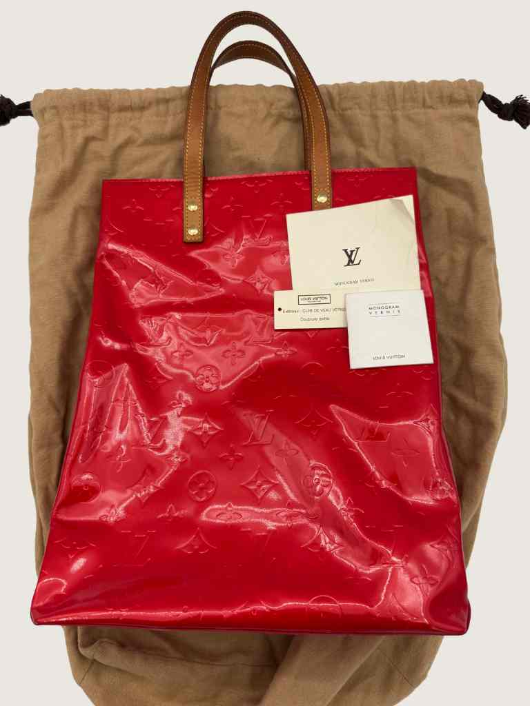 LOUIS VUITTON Handbag