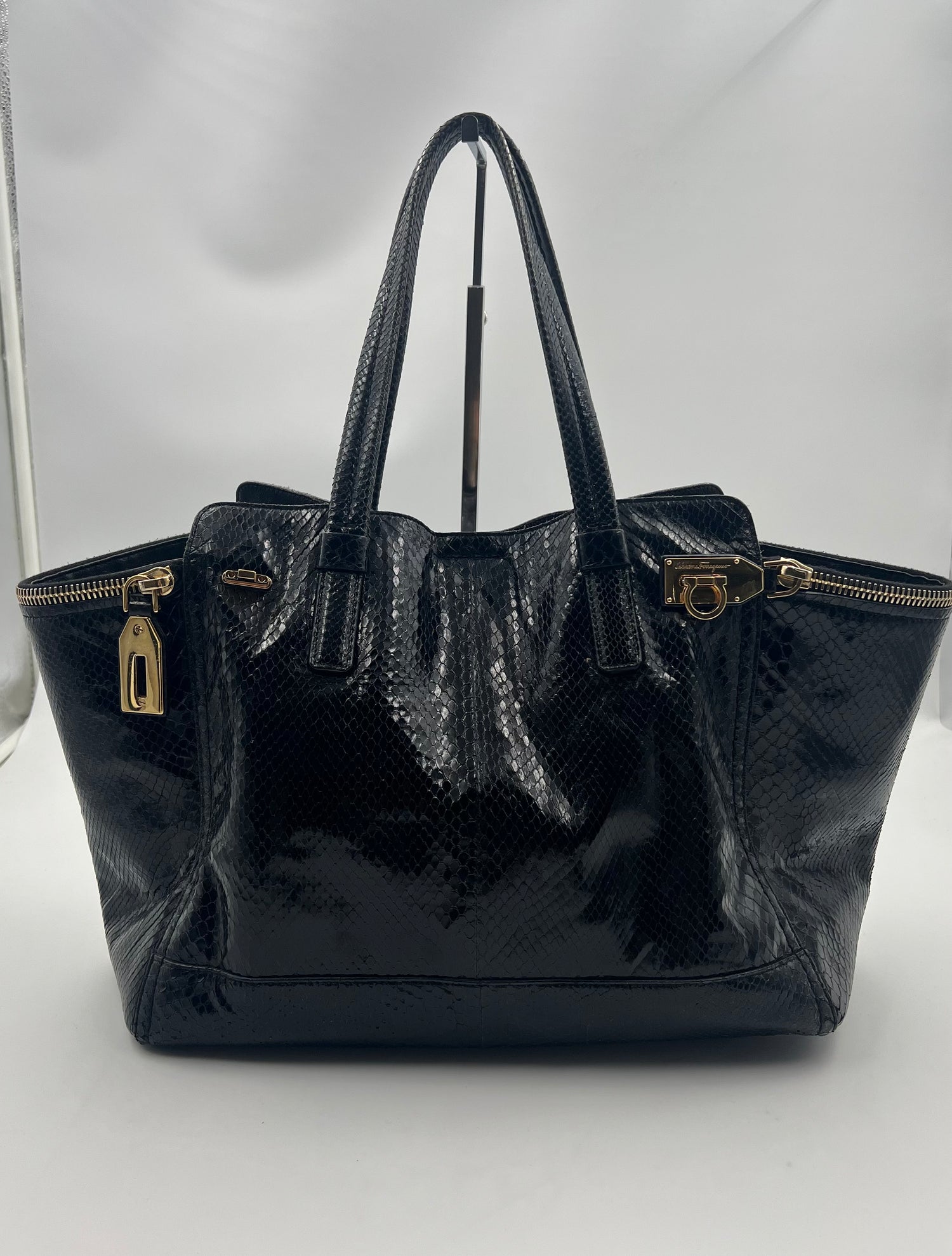 FERRAGAMO Handbag