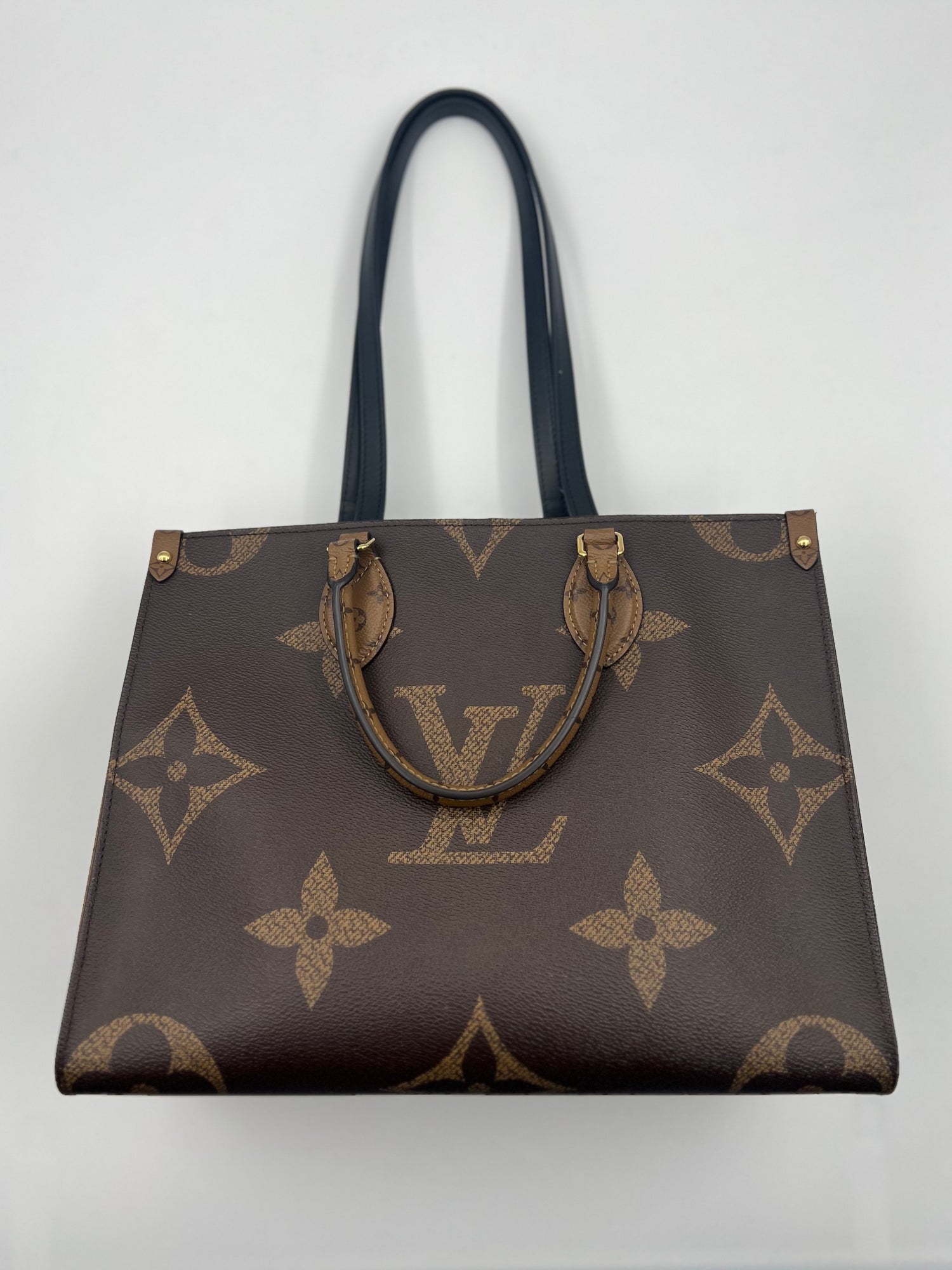 LOUIS VUITTON Handbag