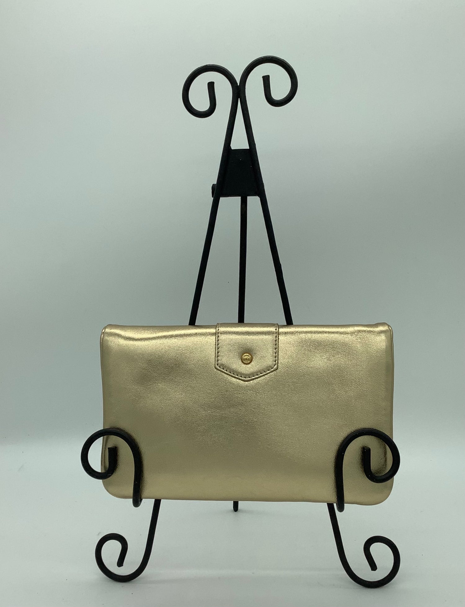 LOUIS VUITTON Clutch