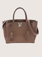 LOUIS VUITTON Handbag
