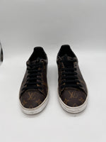 Size 9 LOUIS VUITTON Good: Item has clear signs of wear Wom Sneakers