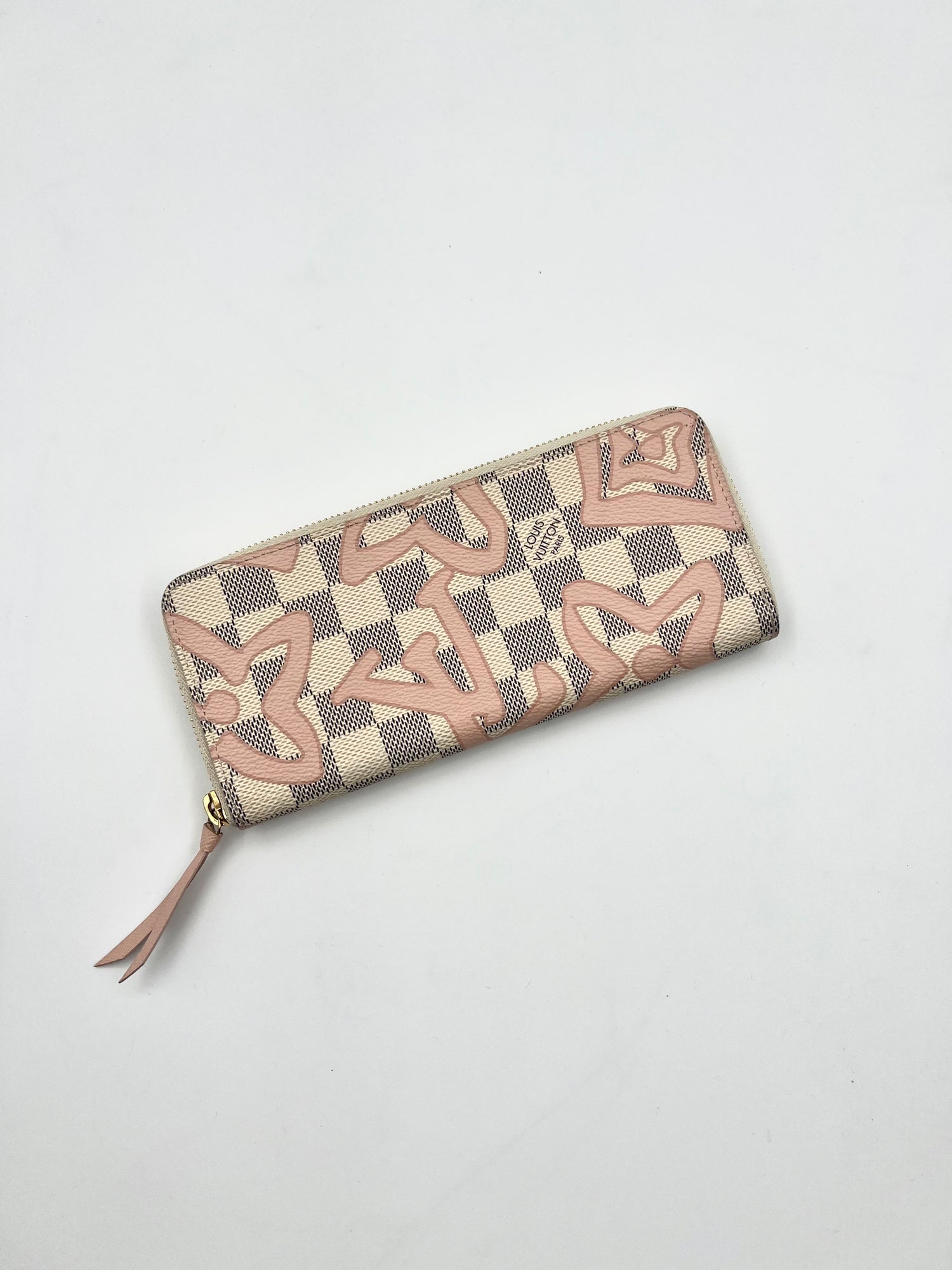 LOUIS VUITTON Handbag