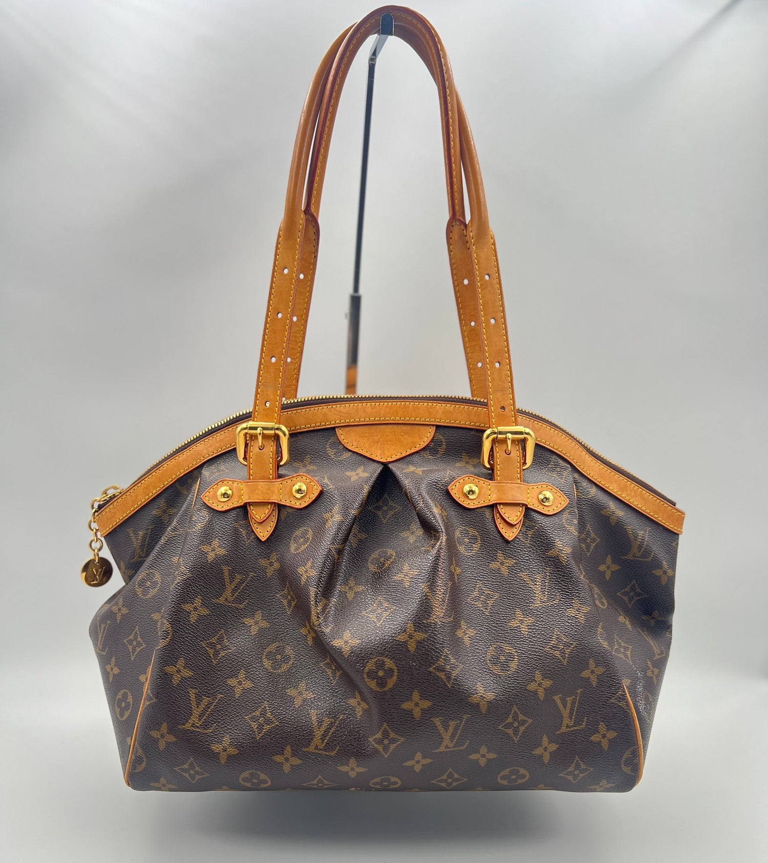 LOUIS VUITTON Handbag