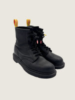 Size 7 DOC MARTEN Wom Boots