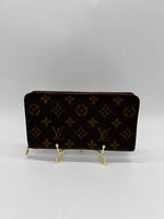 LOUIS VUITTON Excellent: This item is gently used Wallet