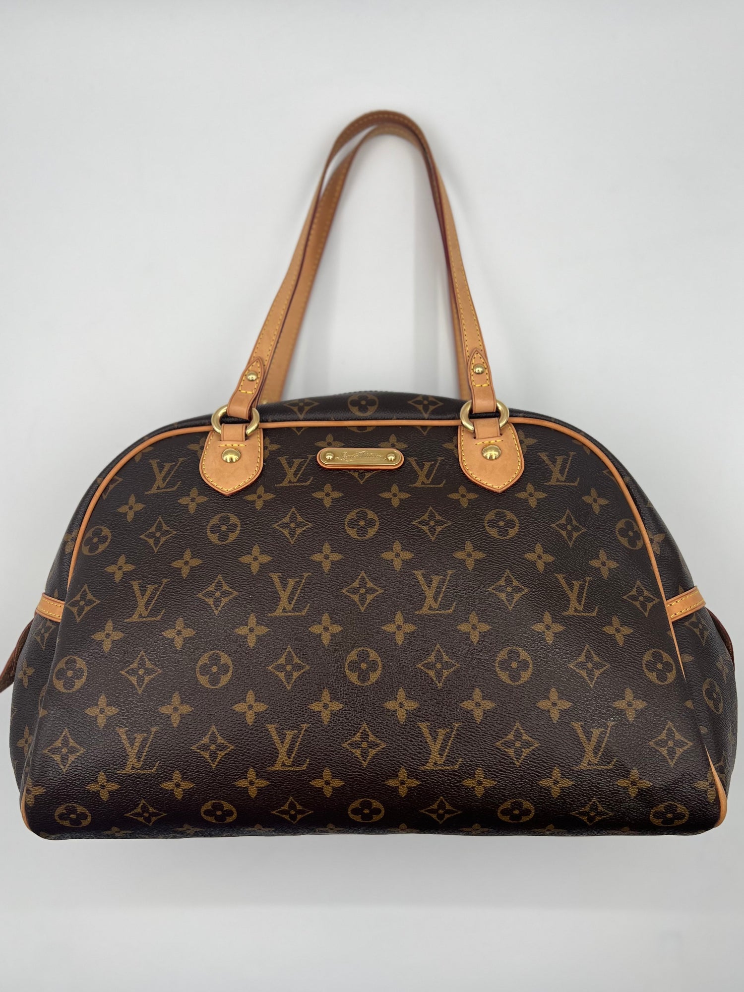 LOUIS VUITTON Handbag