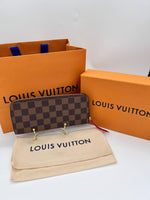 LOUIS VUITTON Like New / NWOT: Item is pristine Wallet