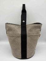 Hermes Excellent: This item is gently used Handbag