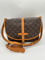 LOUIS VUITTON Handbag