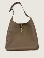 YSL Excellent: This item is gently used Handbag