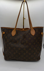 LOUIS VUITTON Fair / Well-Loved: Item shows wear Handbag