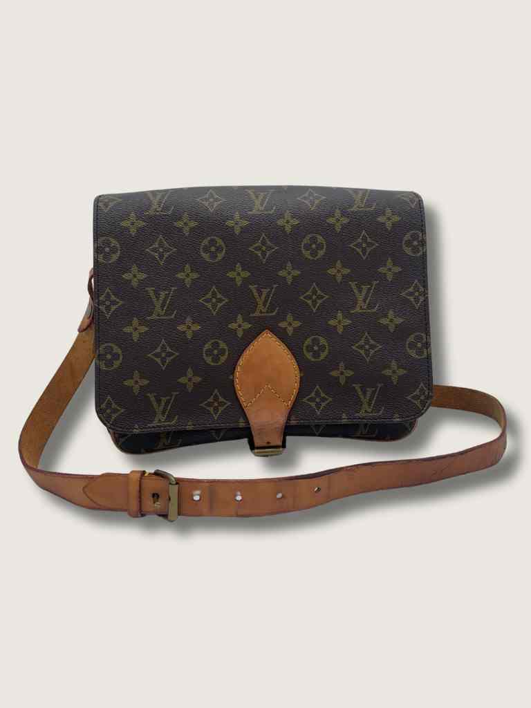 LOUIS VUITTON Handbag