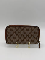 GUCCI Good: This item has obvious signs o Wallet