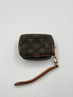 LOUIS VUITTON Pouch