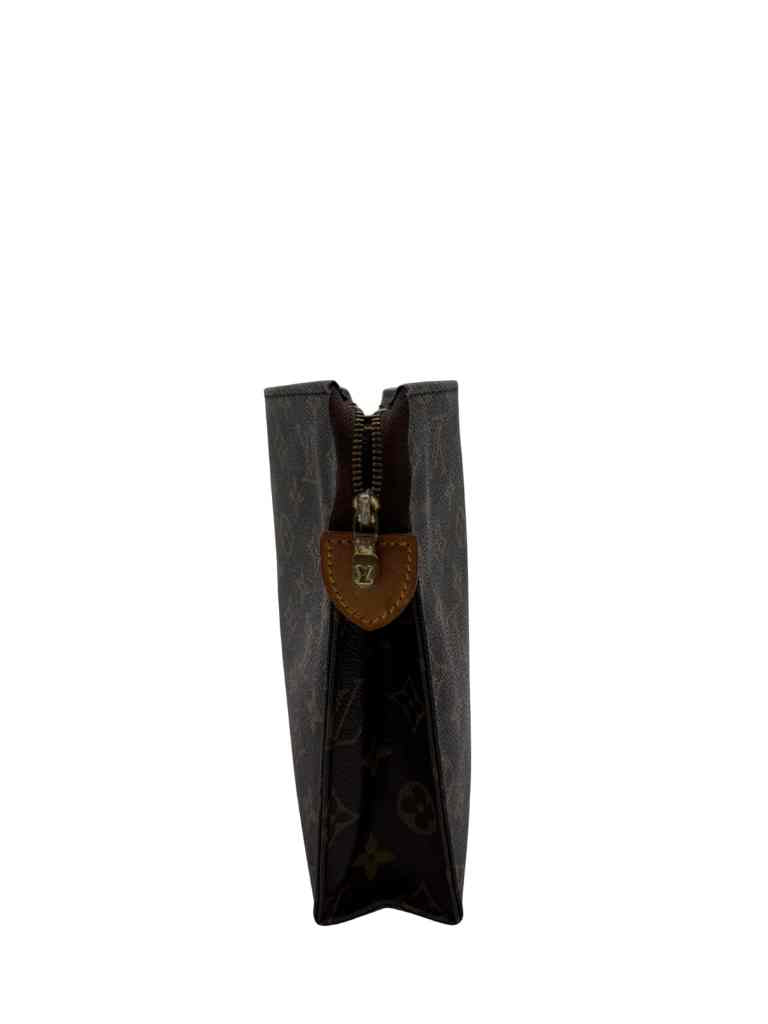 LOUIS VUITTON Pouch