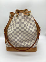 LOUIS VUITTON Excellent: This item is gently used Handbag