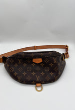 LOUIS VUITTON Excellent: This item is gently used Handbag