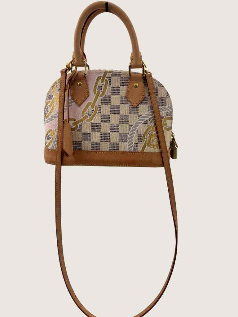LOUIS VUITTON Handbag