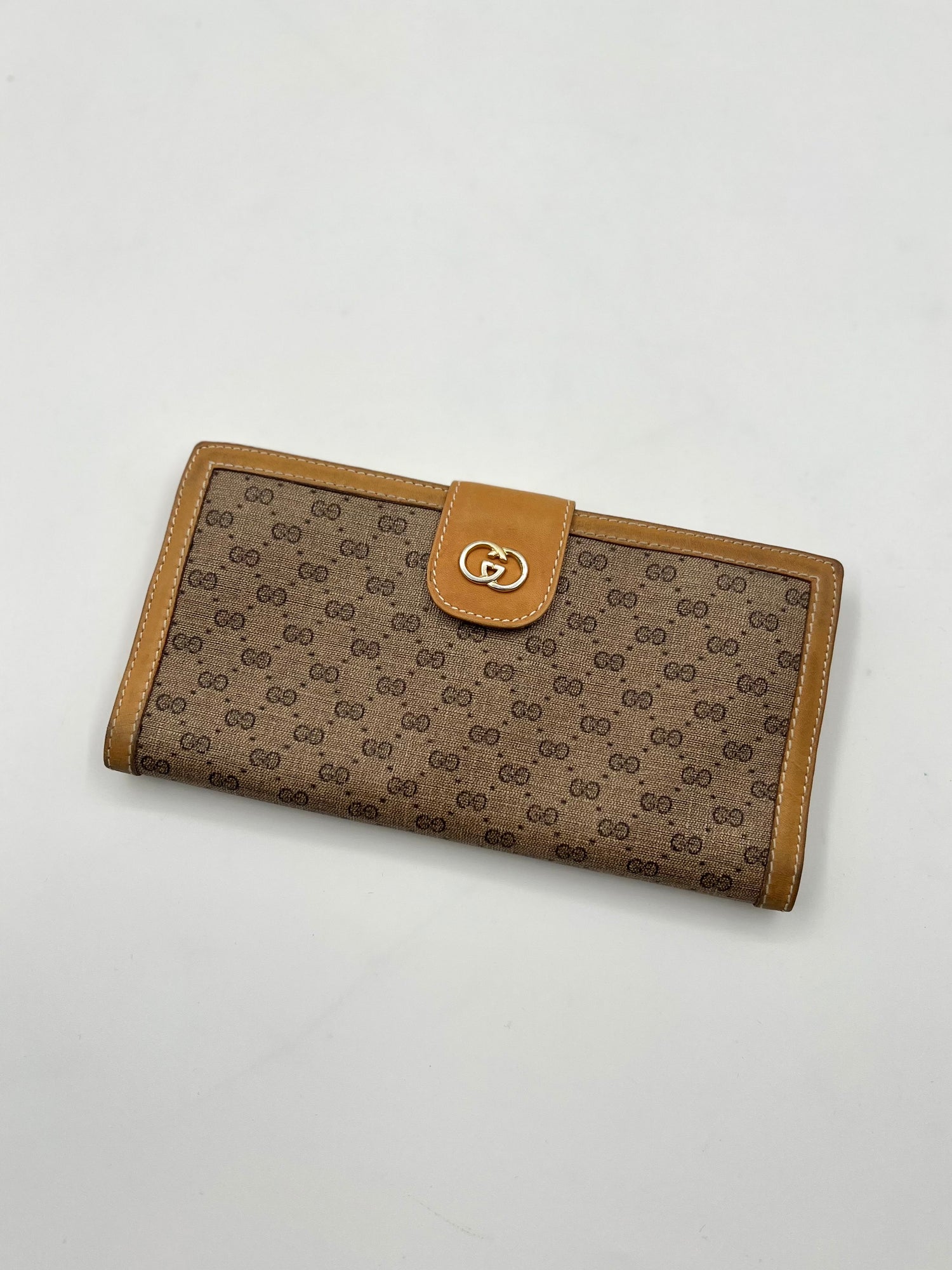 Gucci Vintage Monogram Wallet