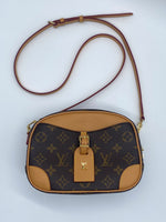 LOUIS VUITTON Like New / NWOT: Item is pristine Handbag