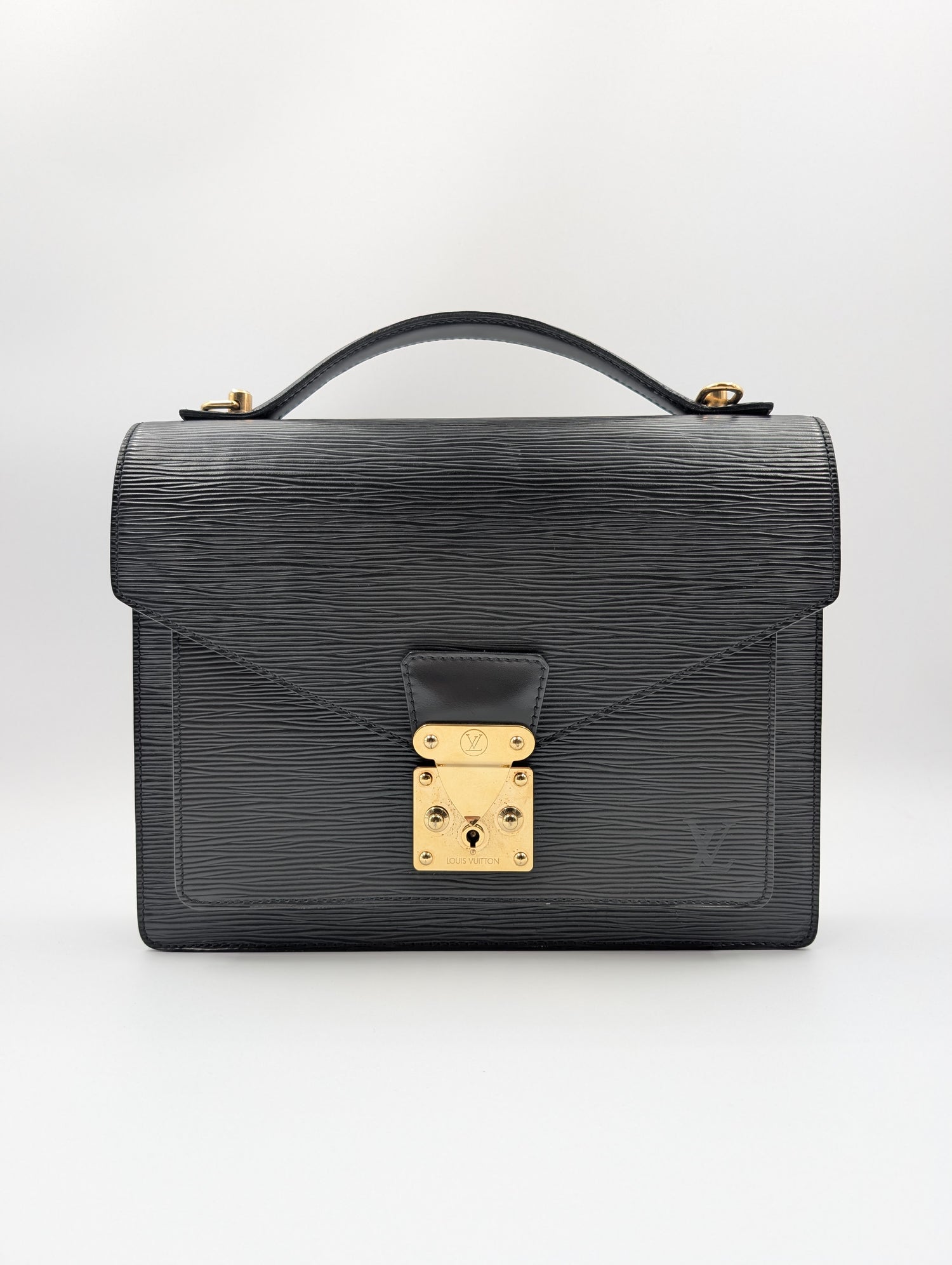 LOUIS VUITTON Handbag