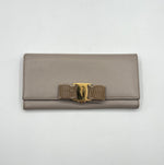 FERRAGAMO Fair / Well-Loved: Item shows wear Wallet