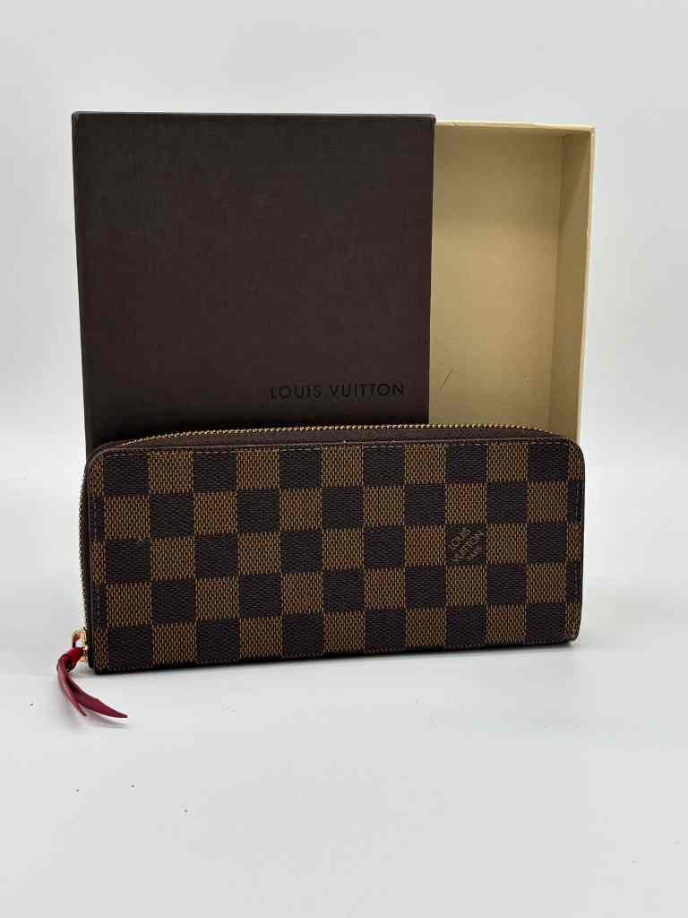 LOUIS VUITTON Wallet