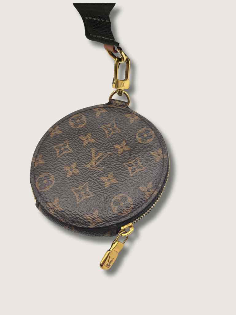 LOUIS VUITTON Handbag