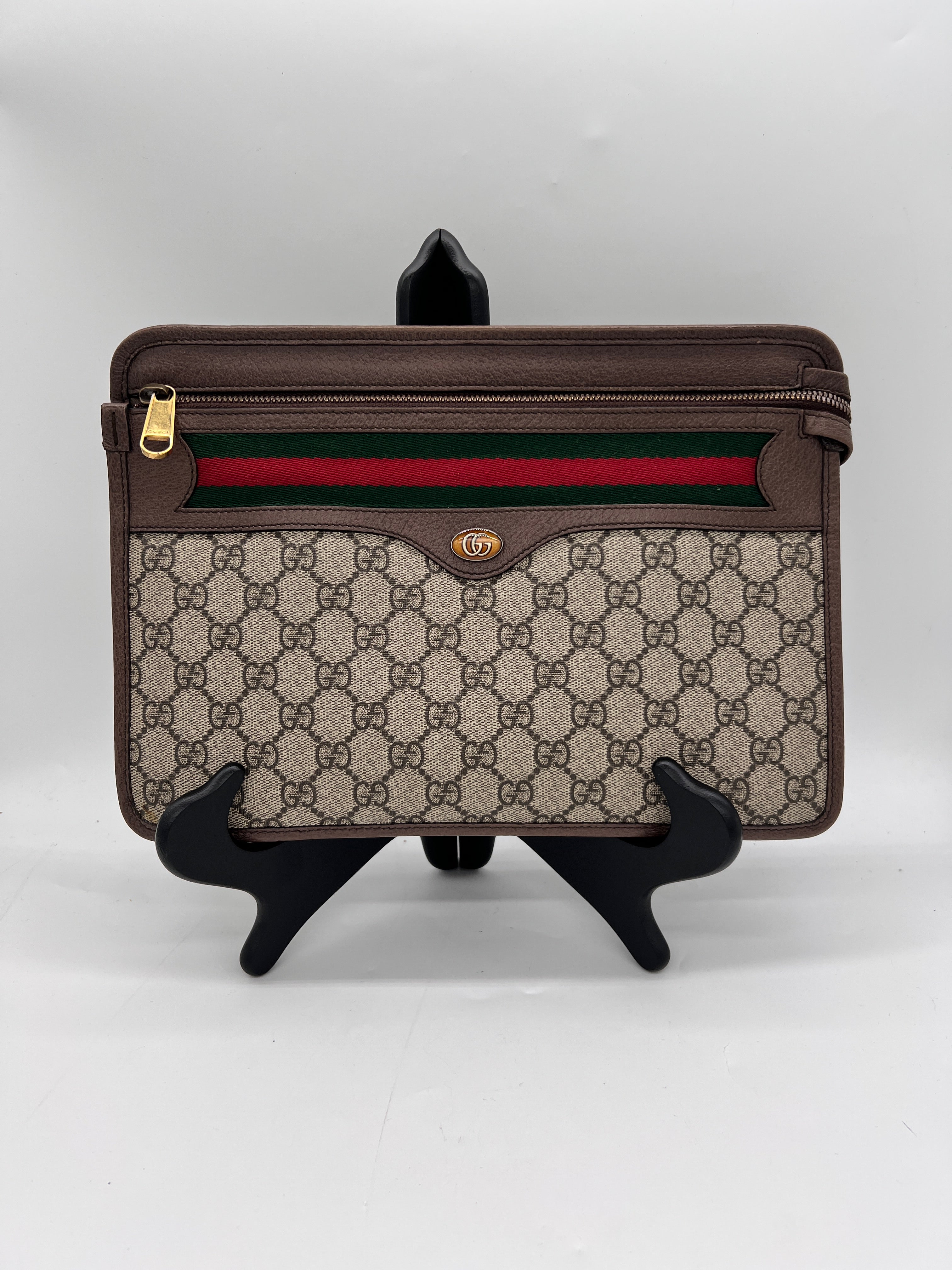 Clutches & Wristlets