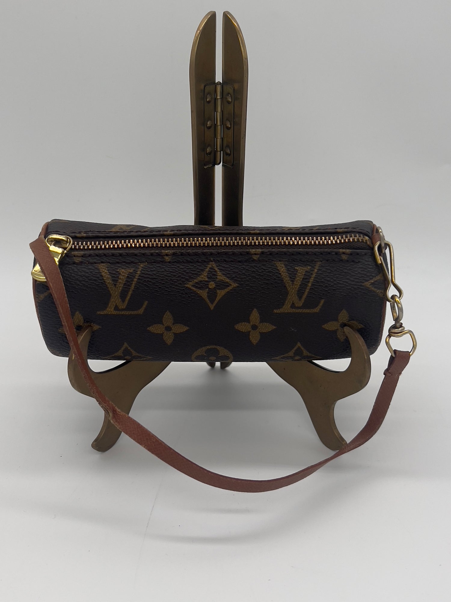 LOUIS VUITTON Handbag