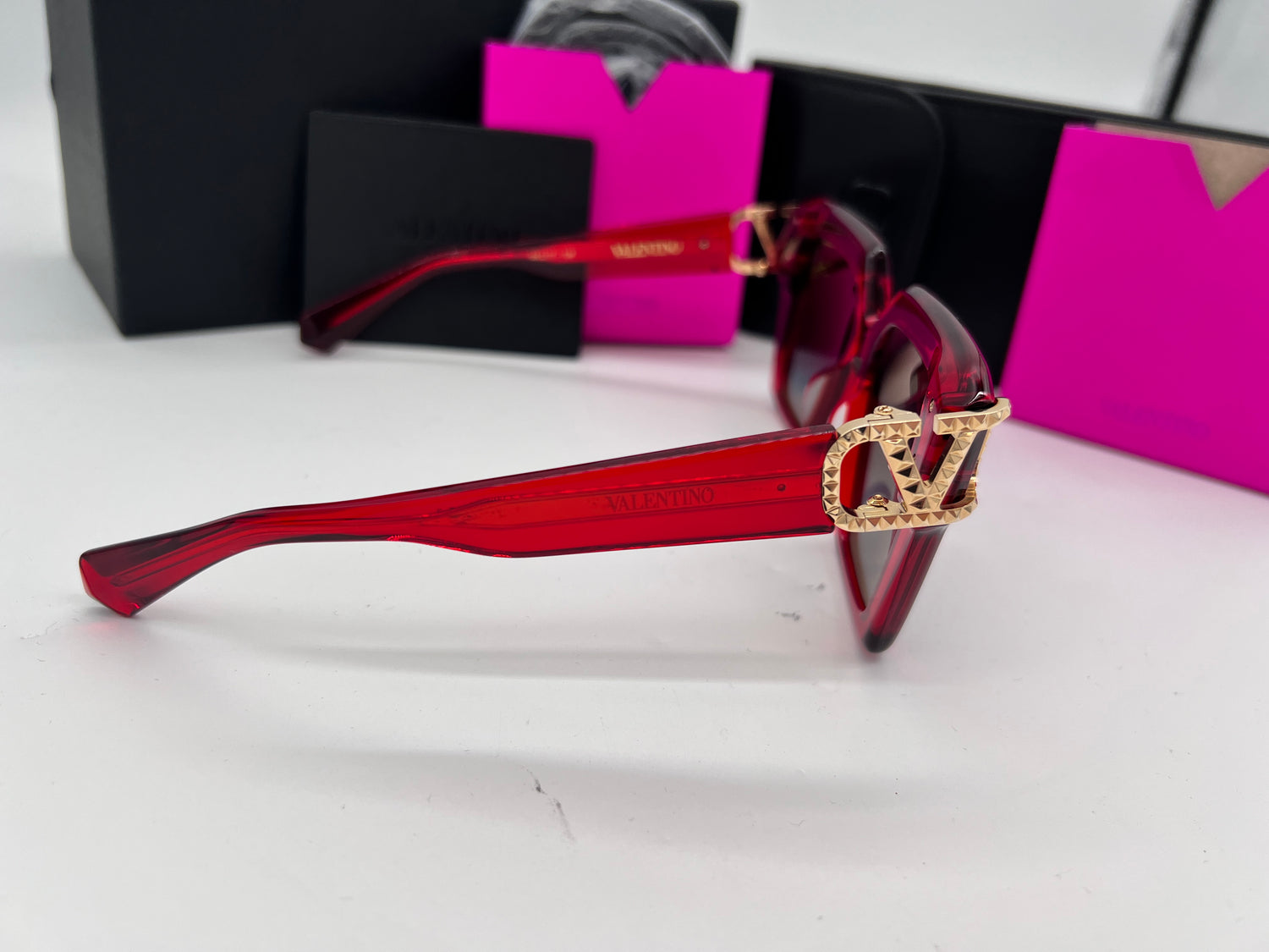 VALENTINO Sunglasses