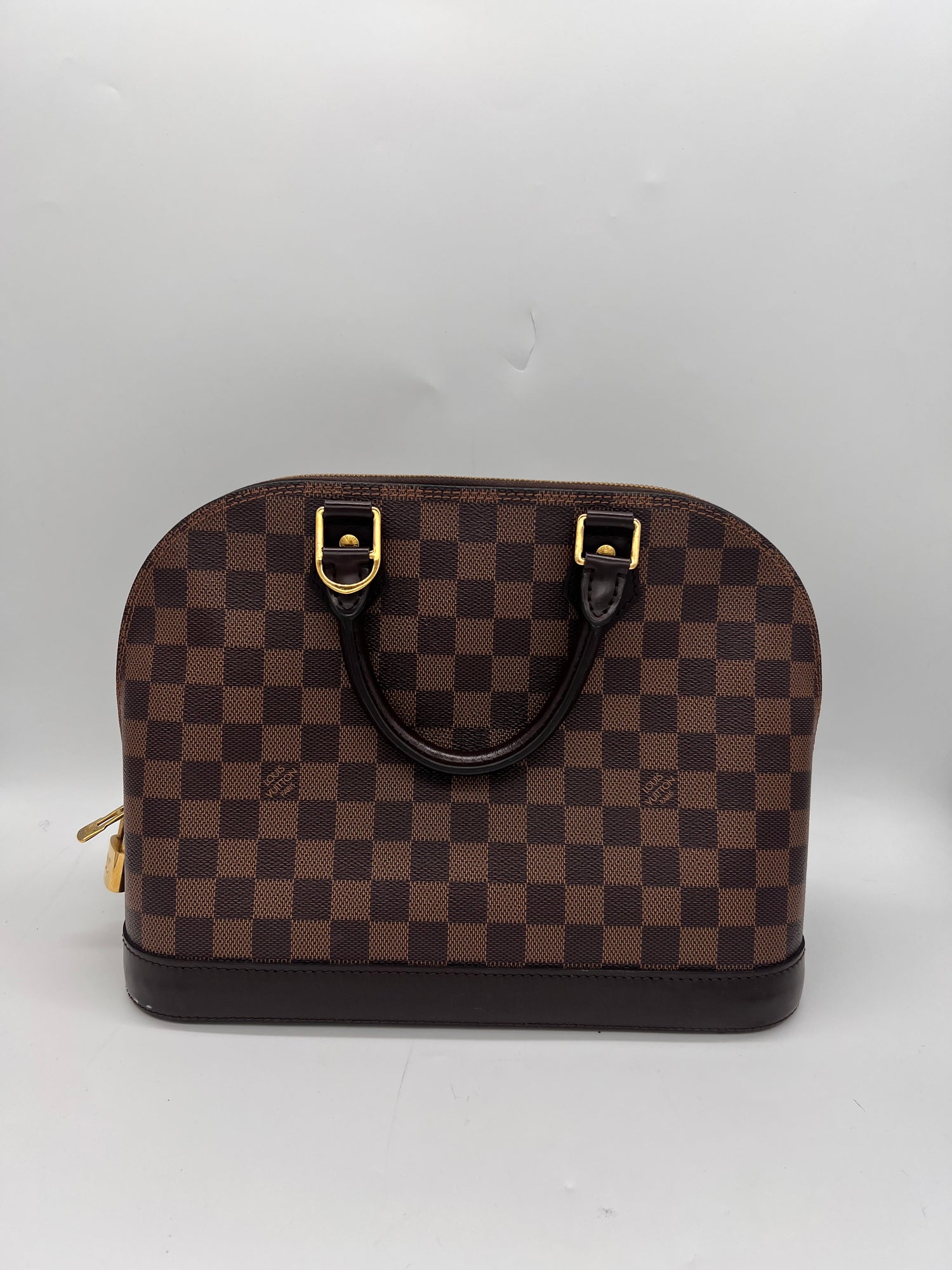 LOUIS VUITTON Excellent: This item is gently used Handbag