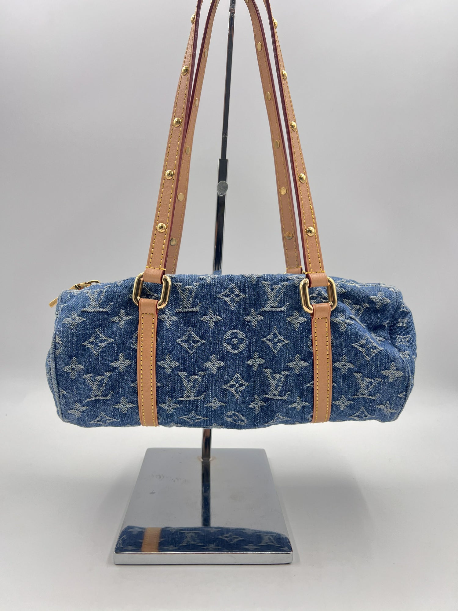 LOUIS VUITTON Like New / NWOT: Item is pristine Handbag