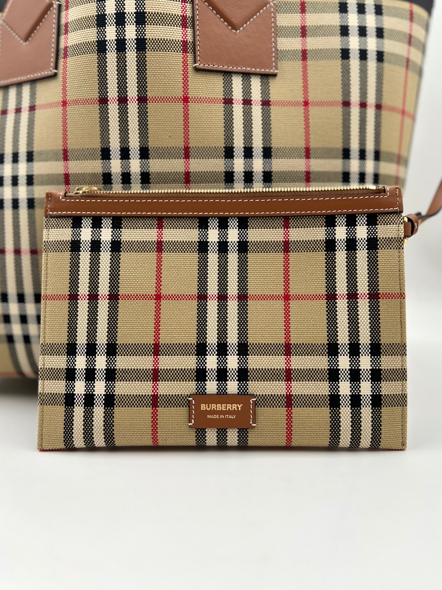 BURBERRY Handbag