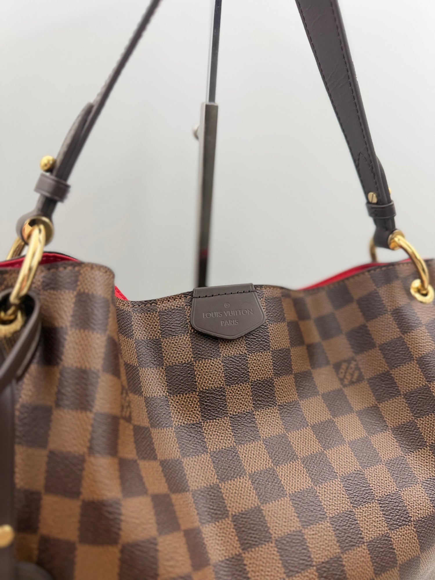 LOUIS VUITTON Handbag