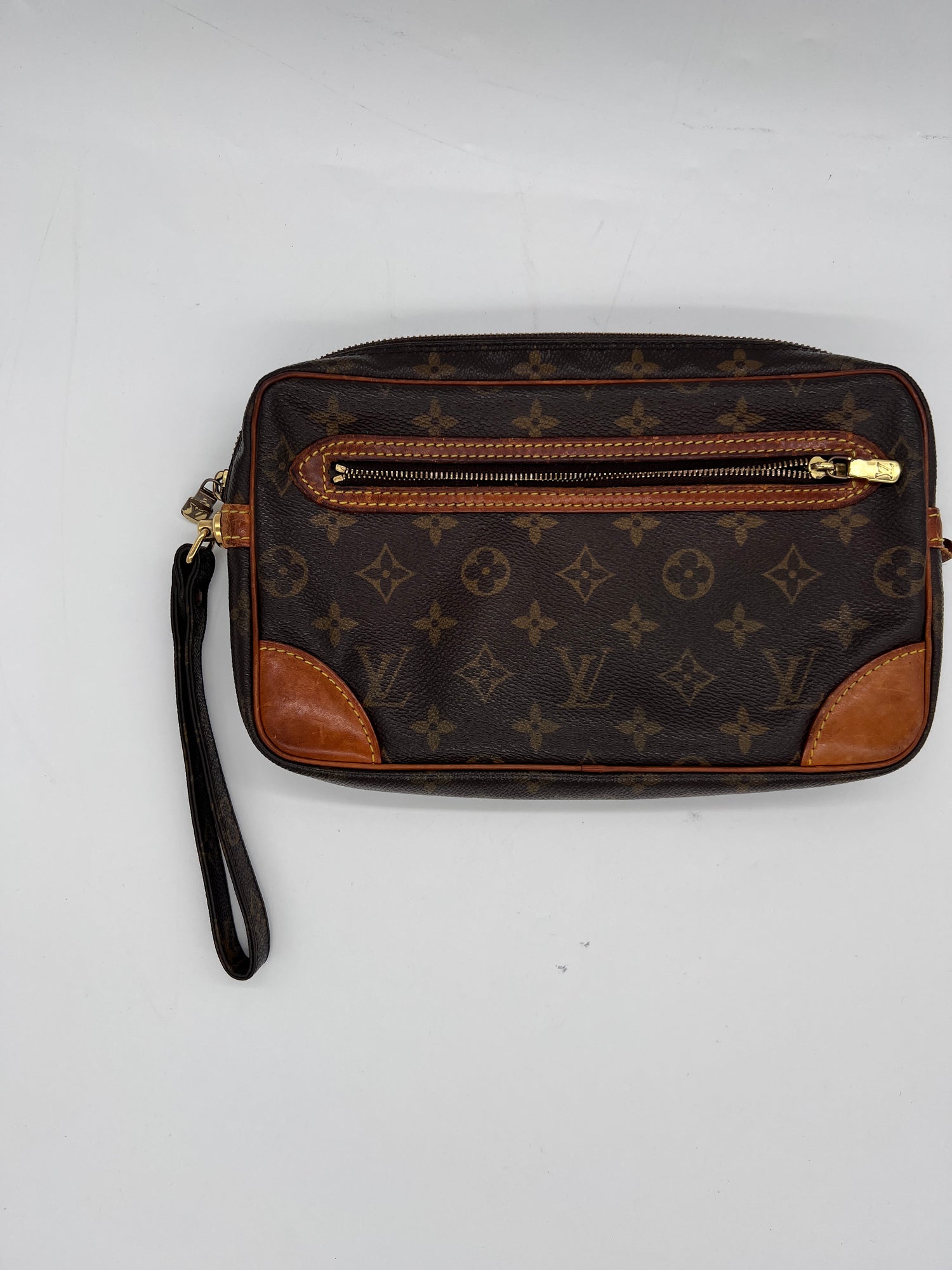 LOUIS VUITTON Wristlet