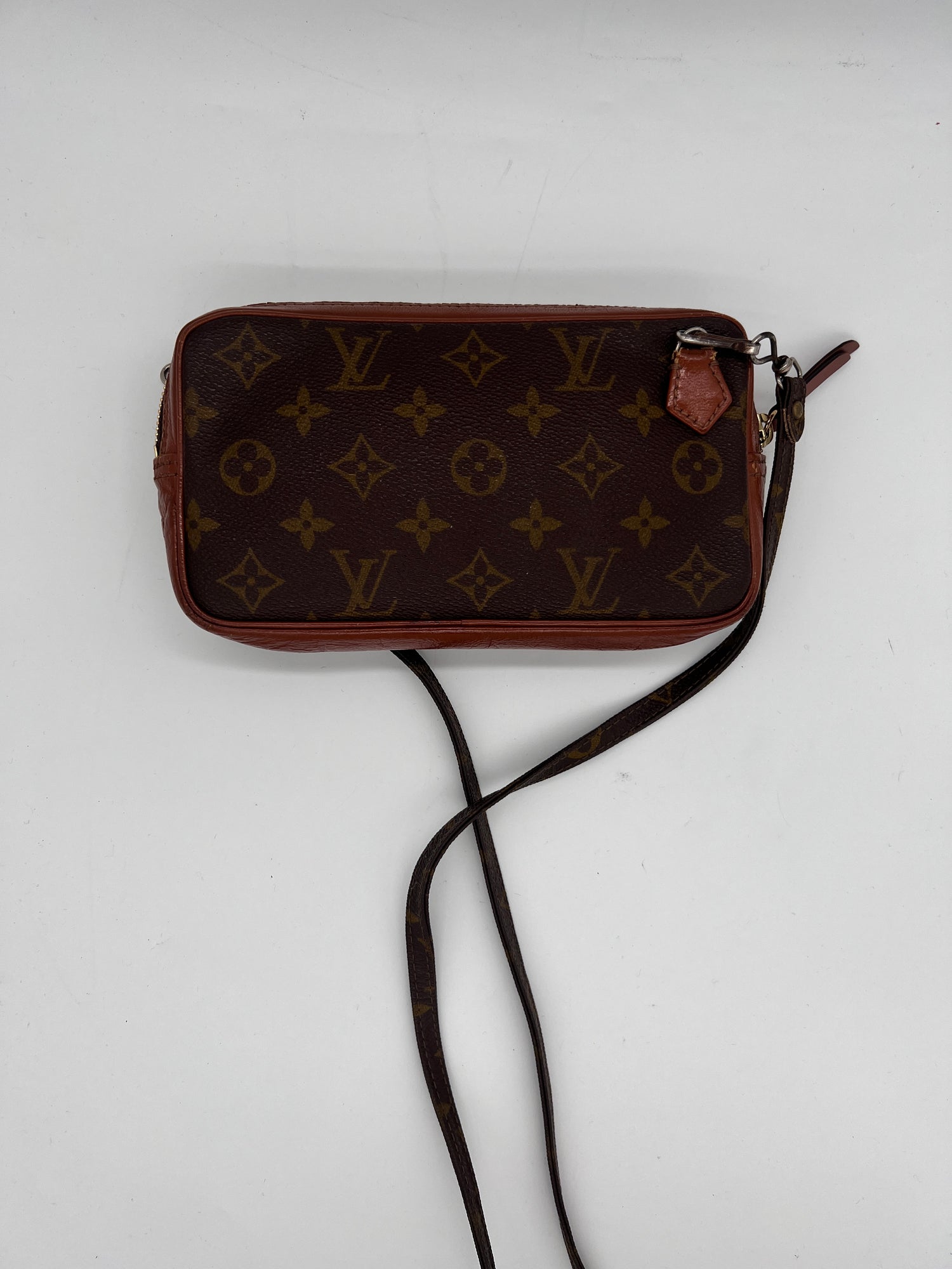 LOUIS VUITTON Good: Item has clear signs of wear Handbag