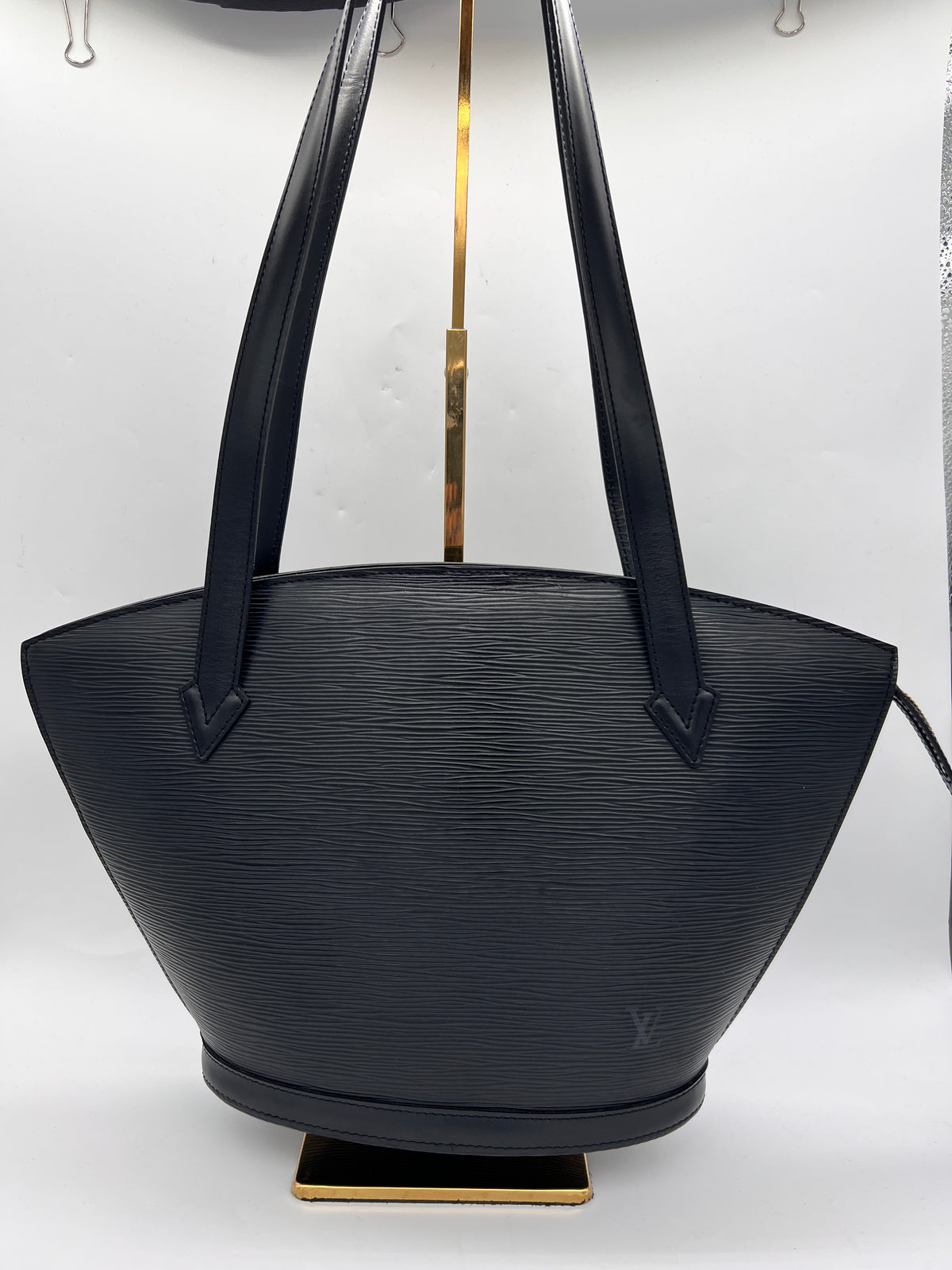 LOUIS VUITTON Handbag