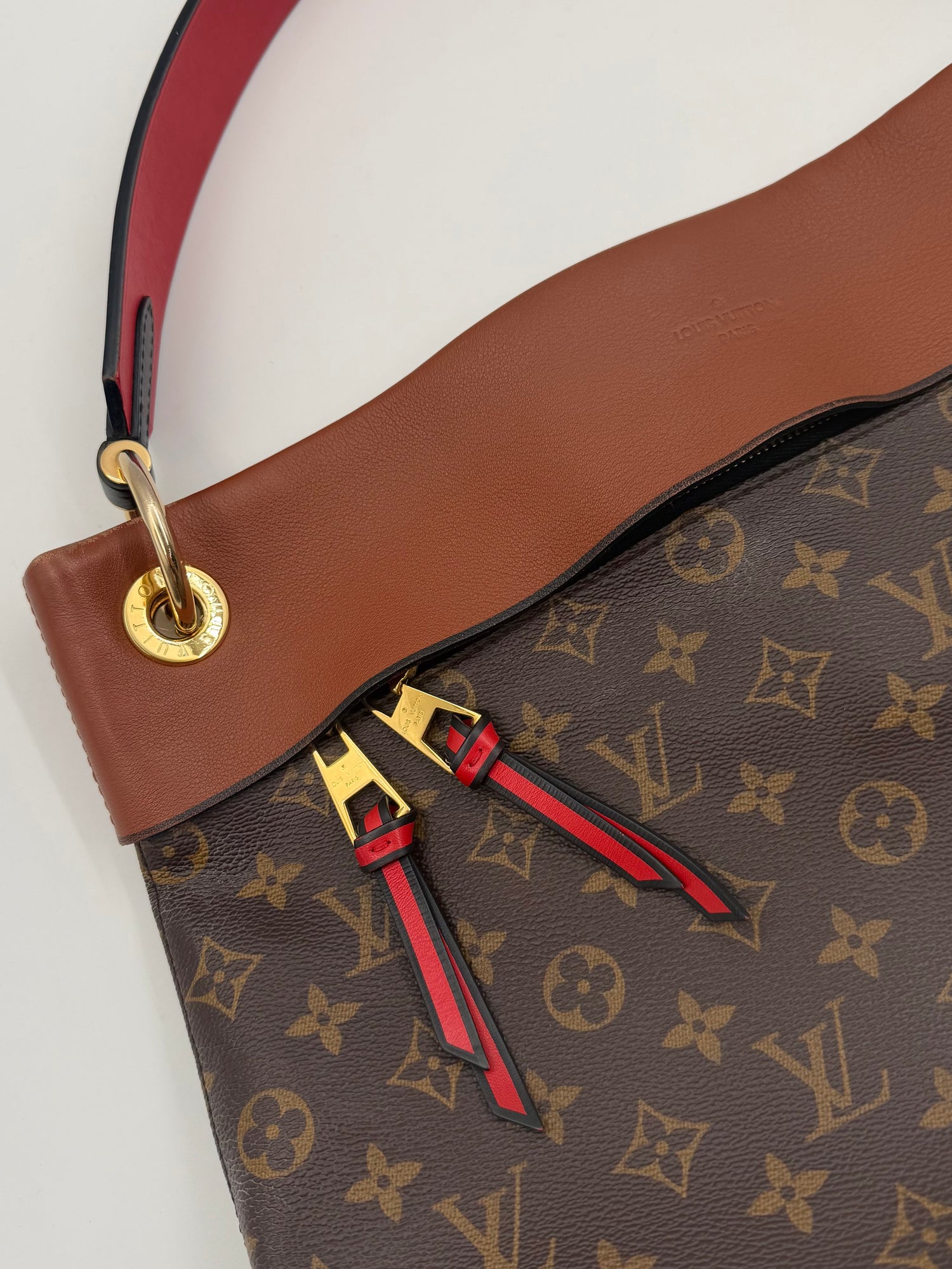 LOUIS VUITTON Tuileries Besace Handbag