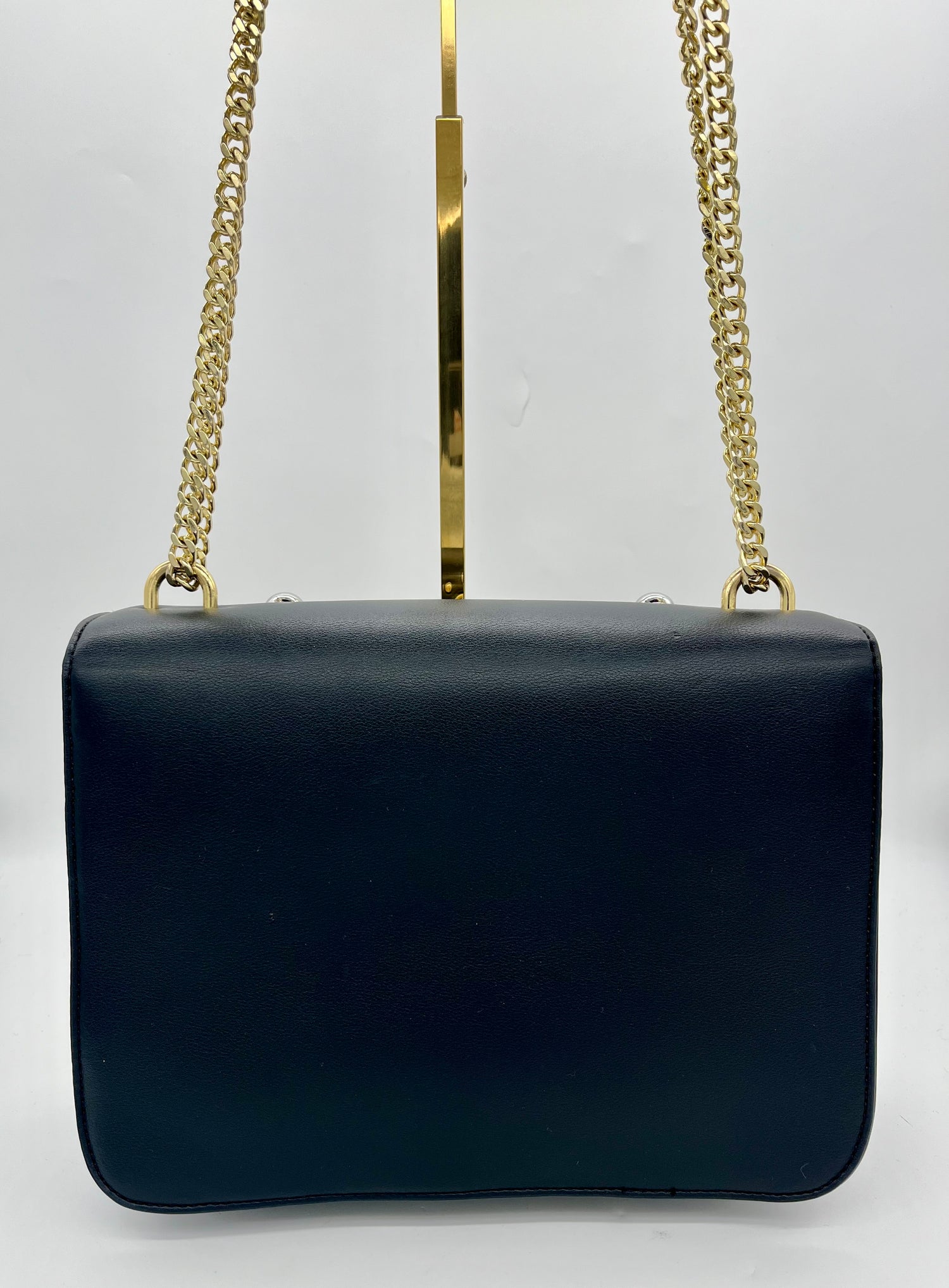 love moschino Excellent: This item is gently used Handbag