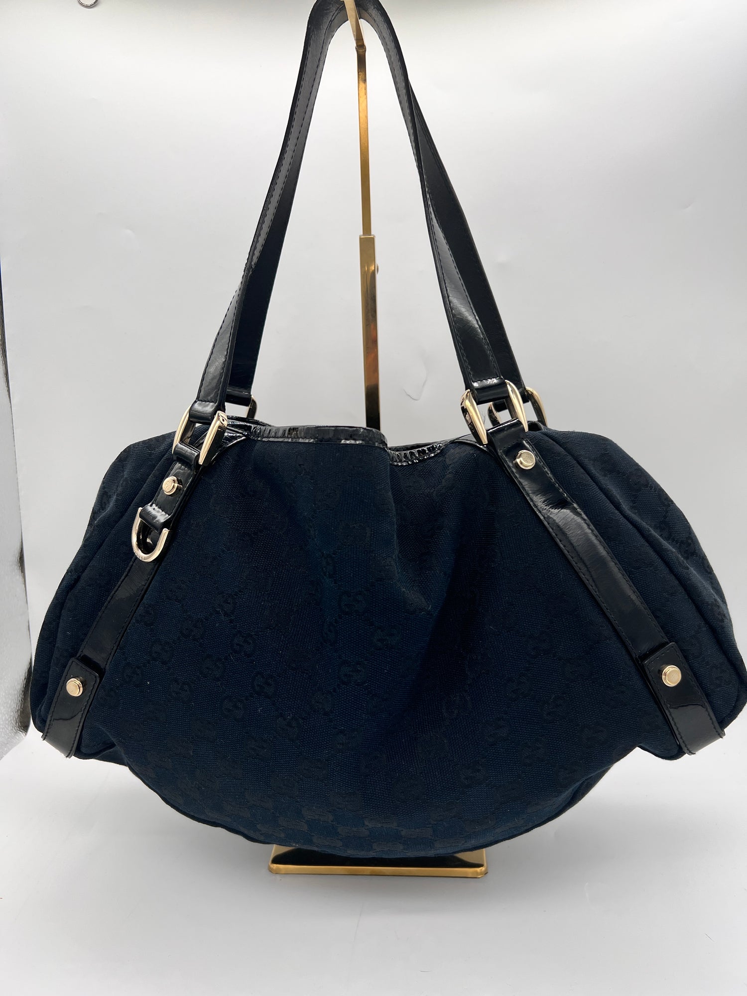 GUCCI Fair / Well-Loved: Item shows wear Handbag