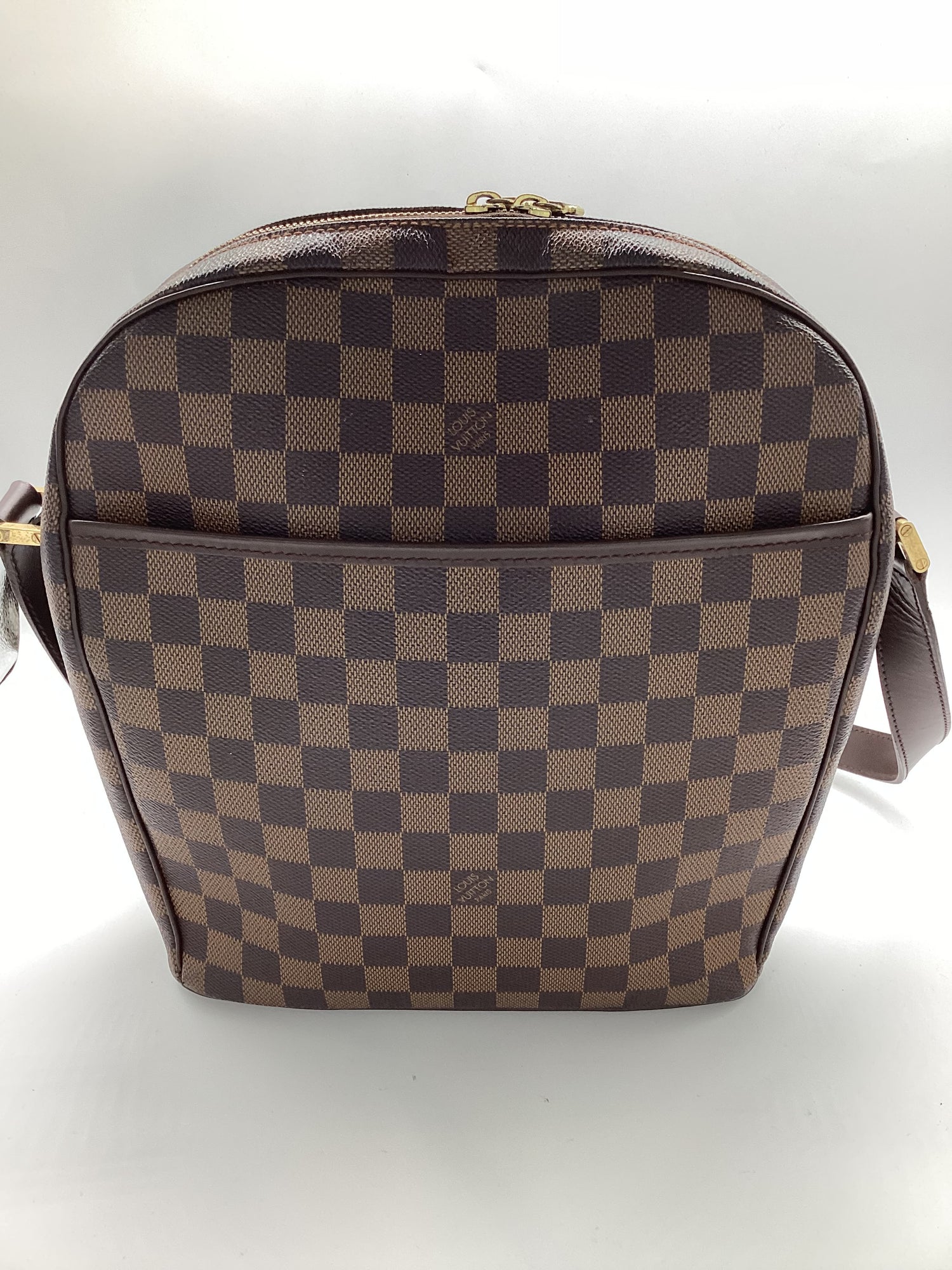 LOUIS VUITTON Handbag