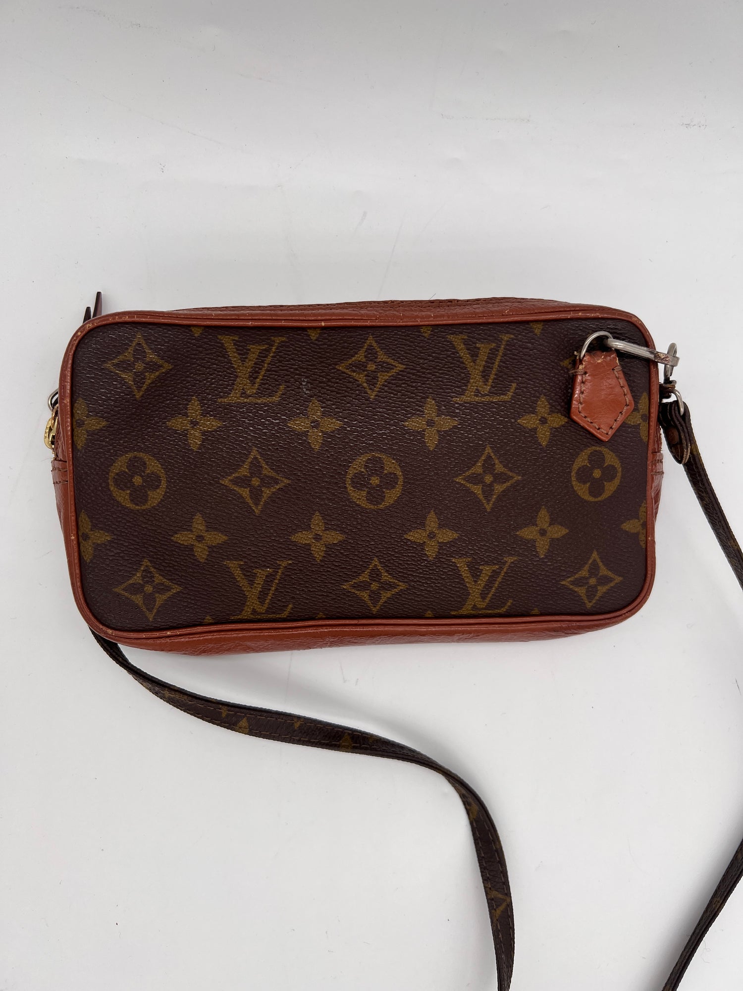 LOUIS VUITTON Good: Item has clear signs of wear Handbag
