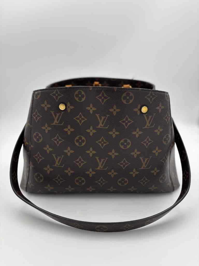 LOUIS VUITTON Handbag