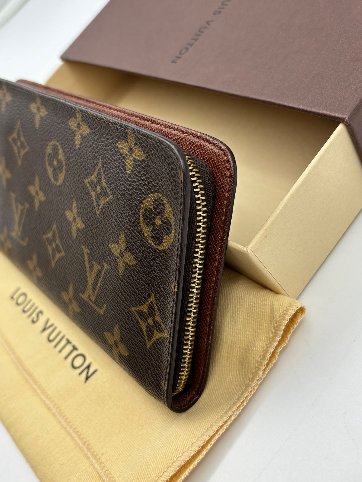 LOUIS VUITTON Wallet