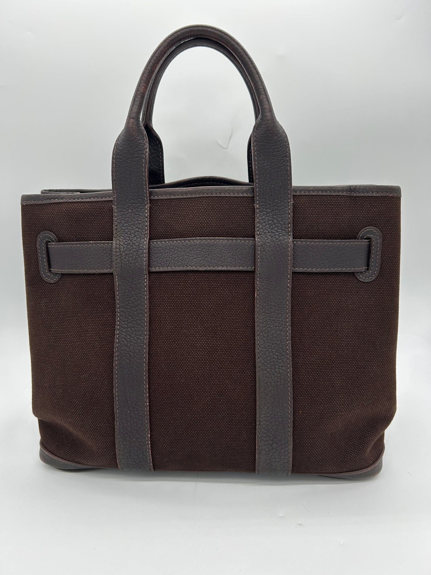 Hermes Excellent: This item is gently used Handbag