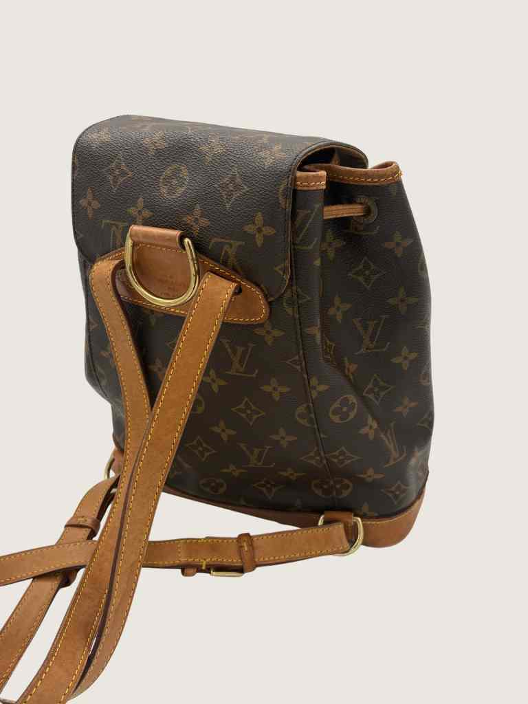 LOUIS VUITTON Handbag