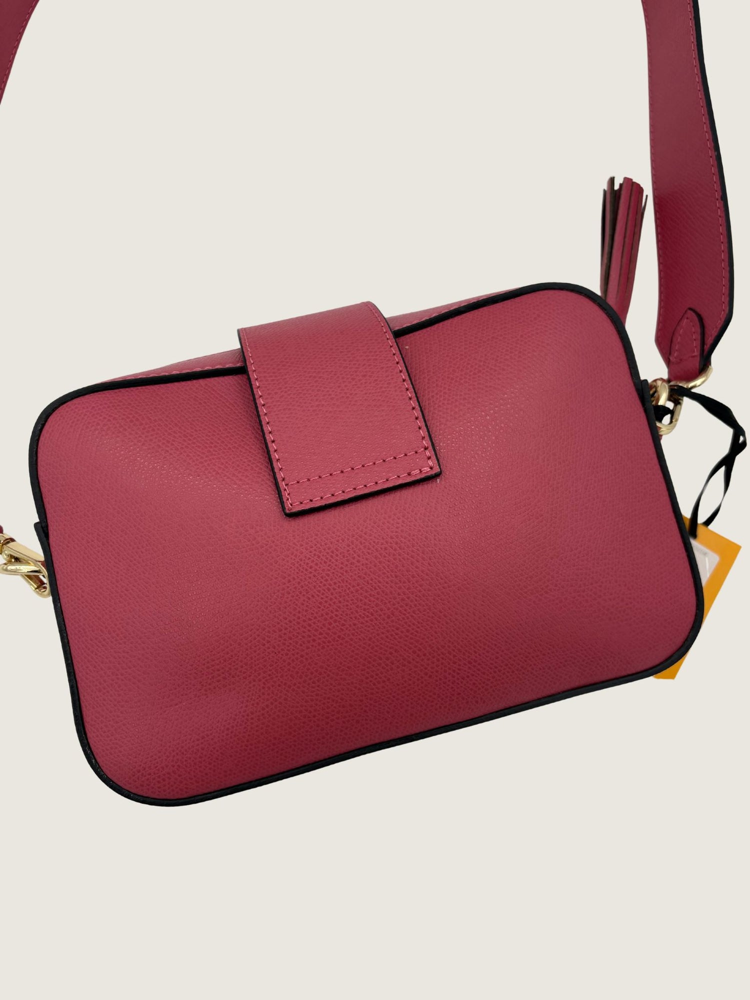 MARIO VALENTINO Like New / NWOT: Item is pristine Handbag