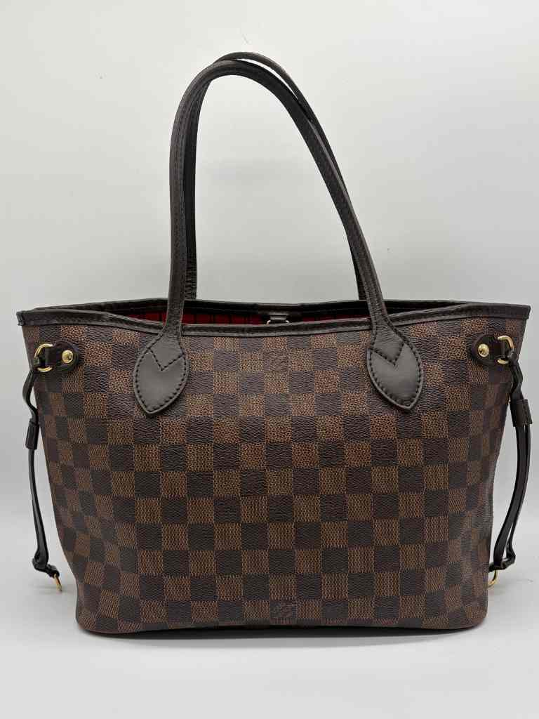 LOUIS VUITTON Handbag
